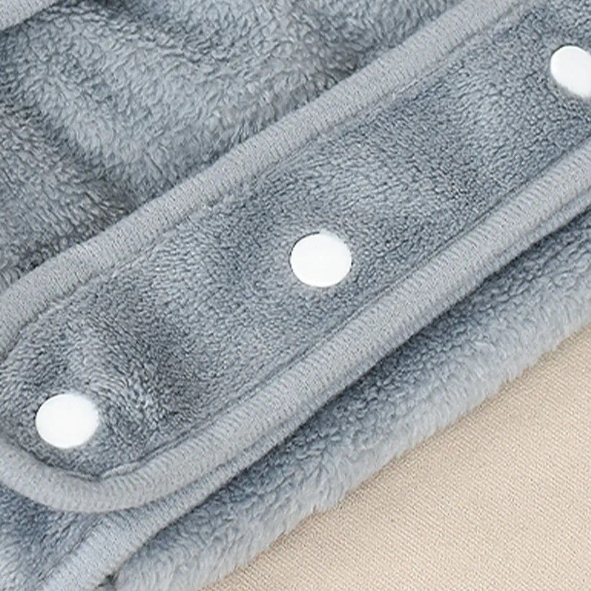 Pet Carrier Apron with Cat Pocket and Claw Guard_CWMM6290