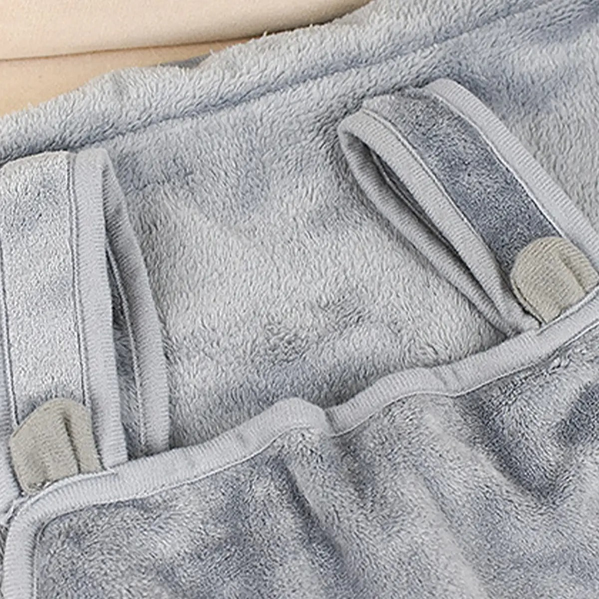 Pet Carrier Apron with Cat Pocket and Claw Guard_CWMM6290