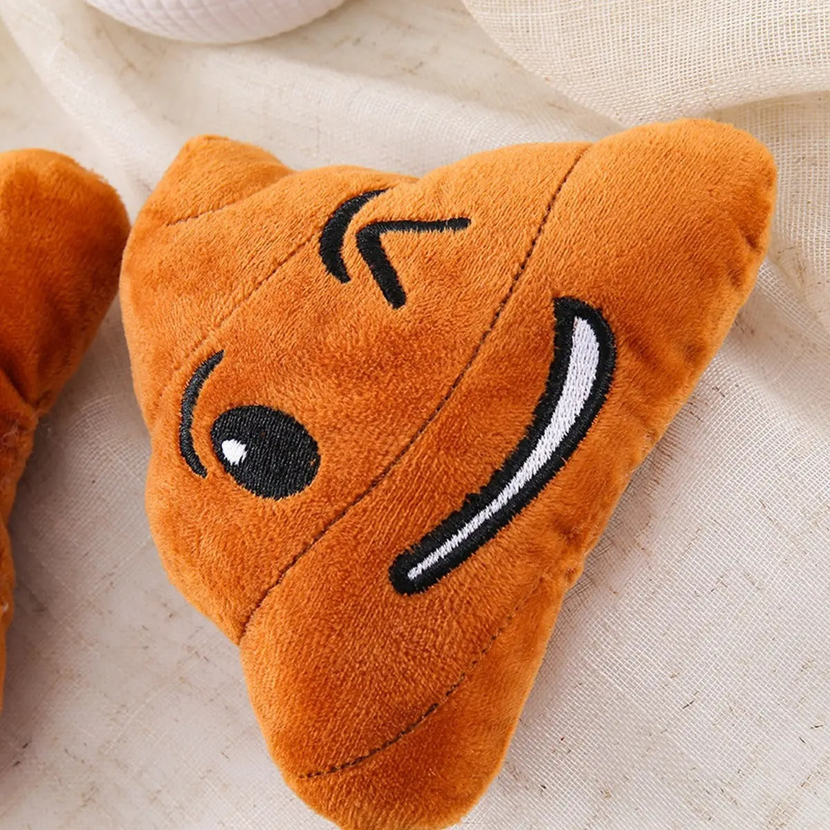 Funny expression plush pet toy, chew-resistant_CWMM5423