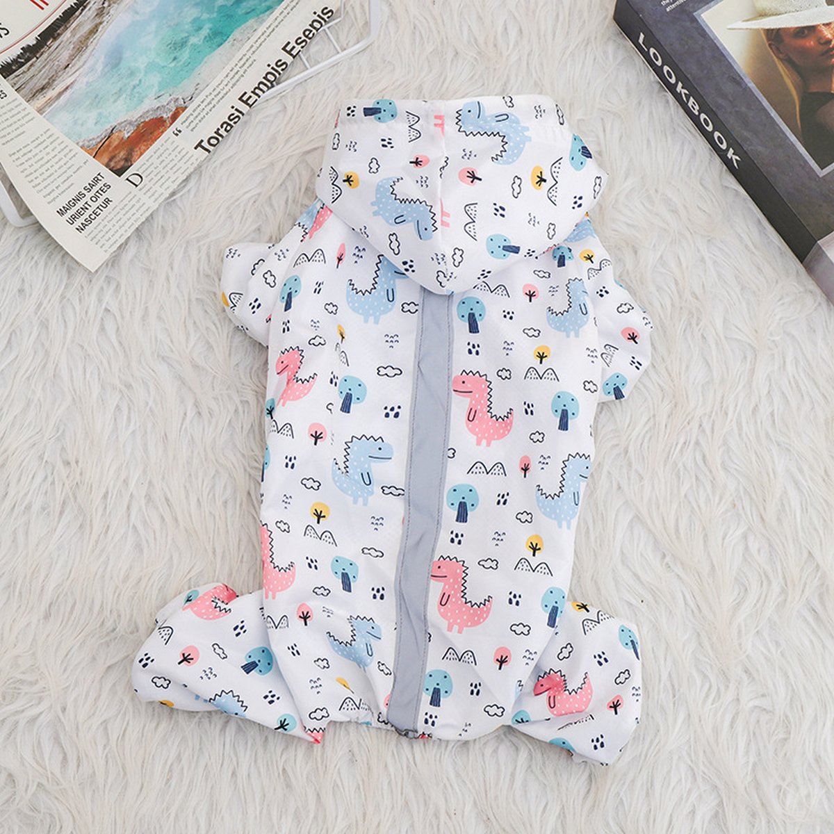 Lightweight Dog Raincoat – 4-Leg, Reflective Gear_CWMM7310