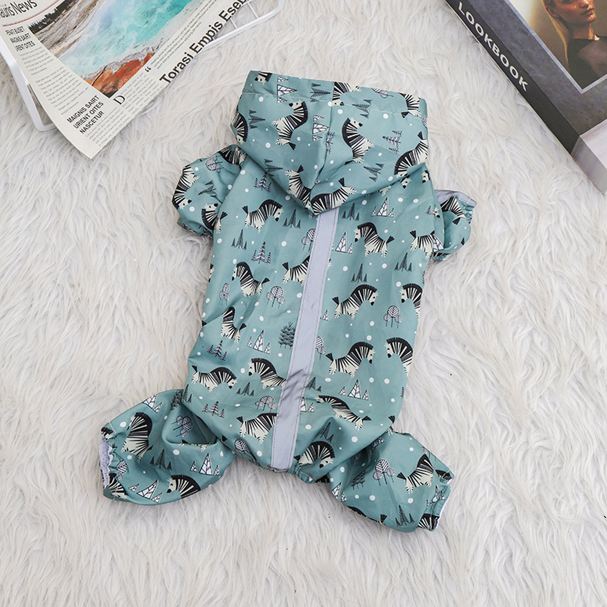 Lightweight Dog Raincoat – 4-Leg, Reflective Gear_CWMM7310