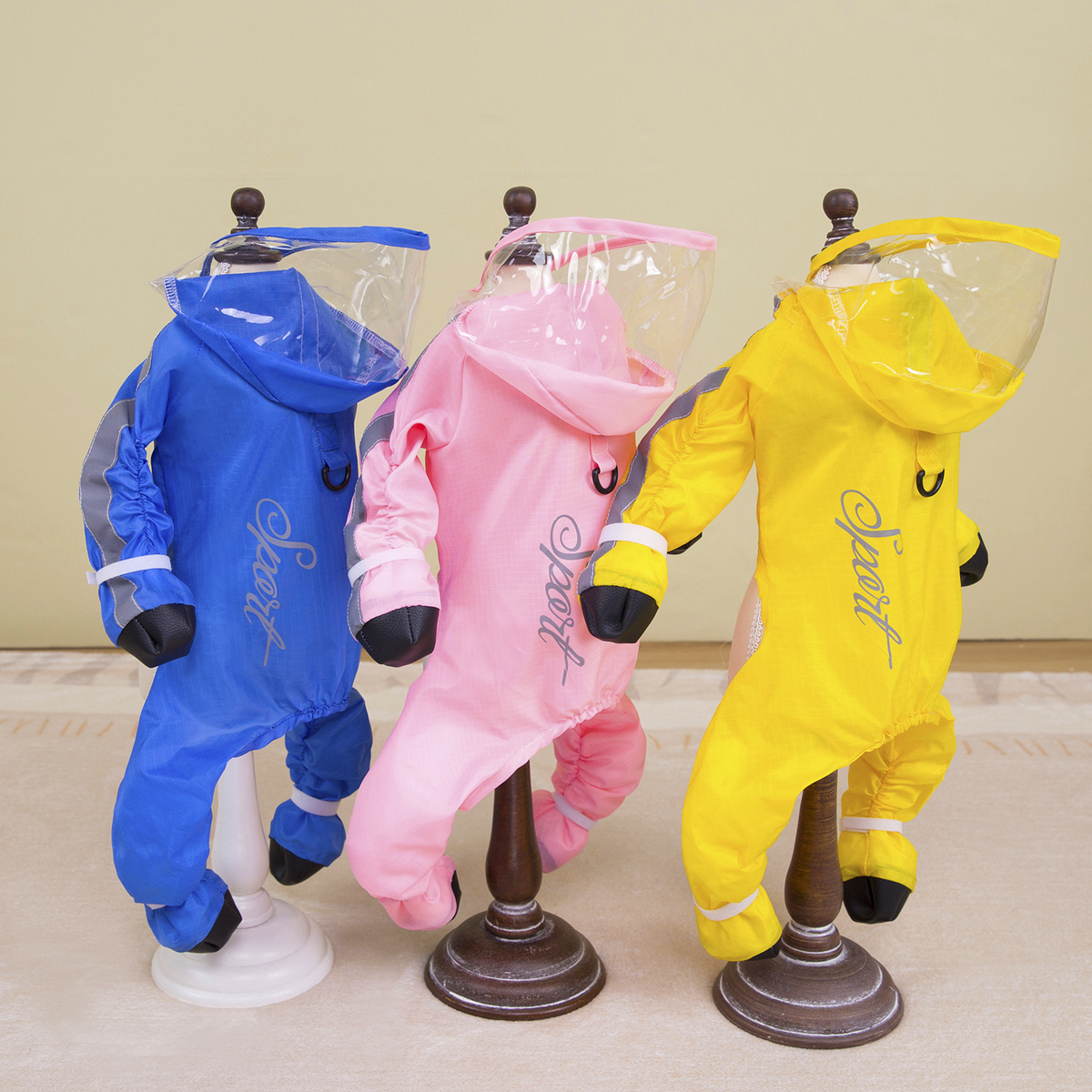 Full Body Dog Raincoat with Boots and Leash Hole_CWMM7313