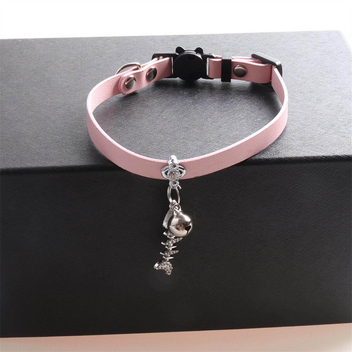 Macaron PU Cat Collar with Rhinestone Fishbone_CWMM7749