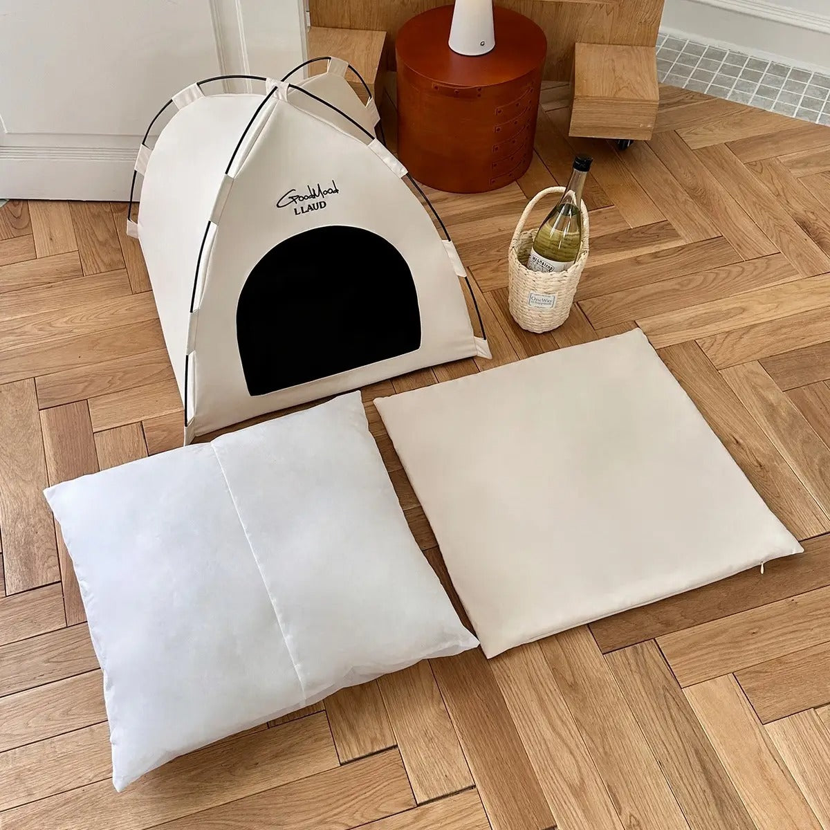 Foldable Tent Pet Bed – Semi-Enclosed & Cute_CWMM6698