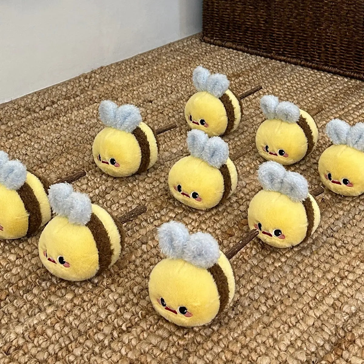 Bee Cat Toy with Silvervine – Chew & Replaceable_CWMM6697