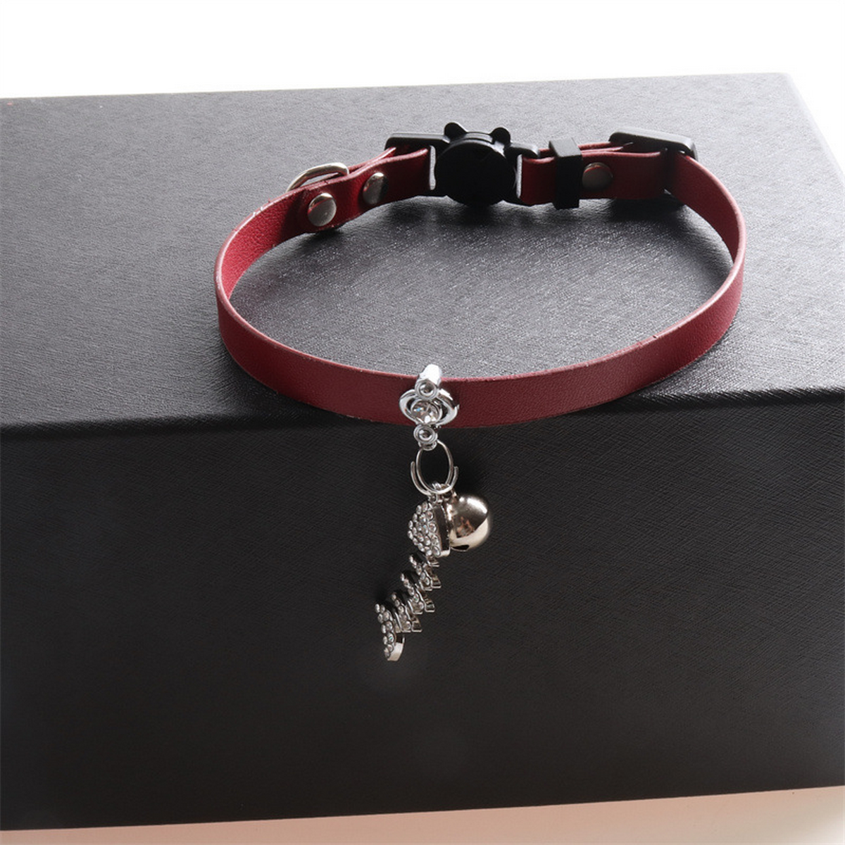 Macaron PU Cat Collar with Rhinestone Fishbone_CWMM7749