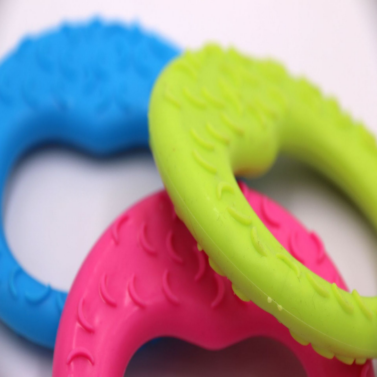 Durable TPR Moon Shape Dog Toy Candy Color Chew_CWMM7237