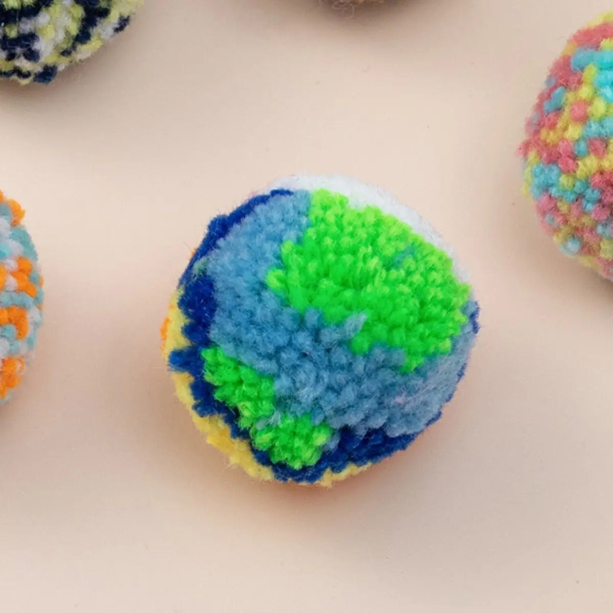 Cute Yarn Balls for Cats – Chew & Scratch Safe_CWMM6810