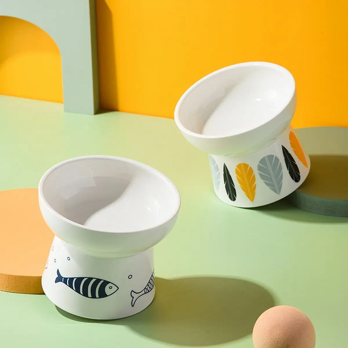 Elevated Pet Bowl Relieves Neck Pressure_CWMM5937