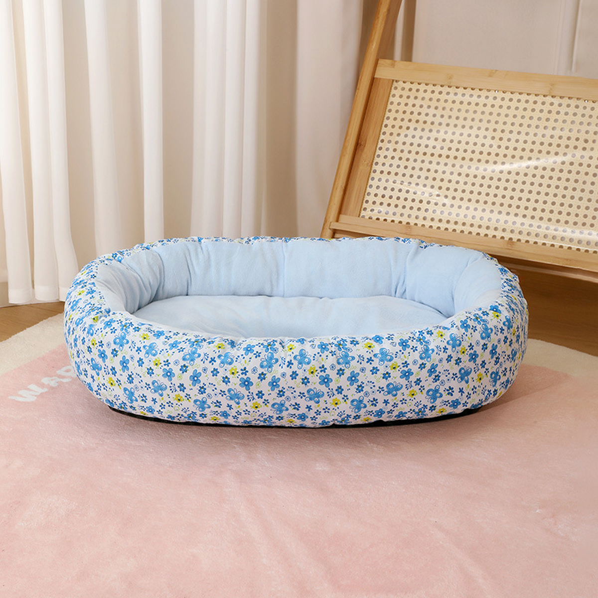 All-Season Pet Bed for Small and Medium Dogs_CWMM7852