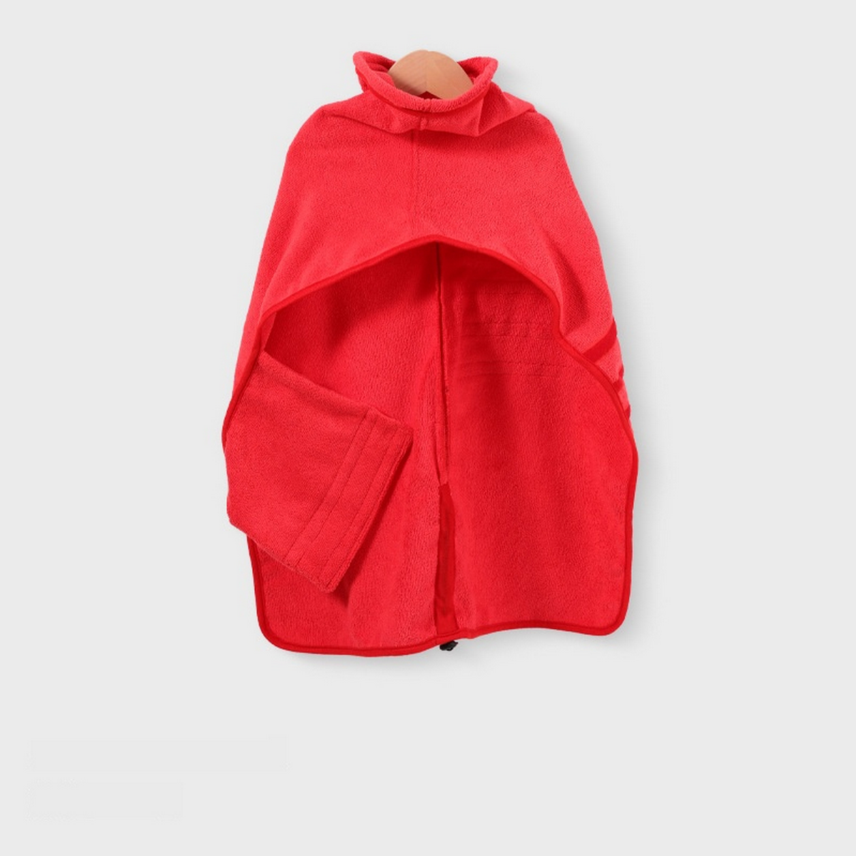 Pet Bathrobe Towel – Quick Dry for Medium Dogs_CWMM7489