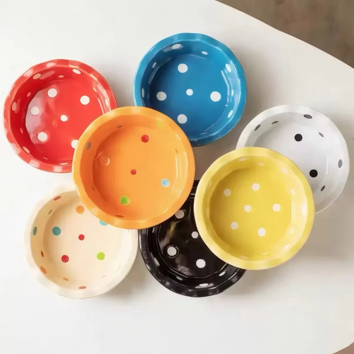 Cute Ceramic Cat Bowl with Polka Dots – Anti-Spill_CWMM7265