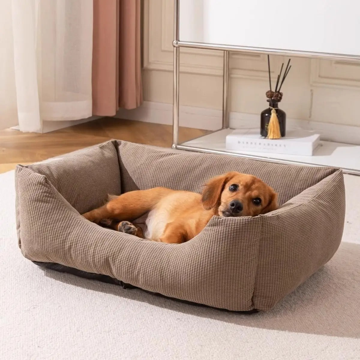 Durable Scratch-Resistant All-Season Pet Bed_CWMM7649