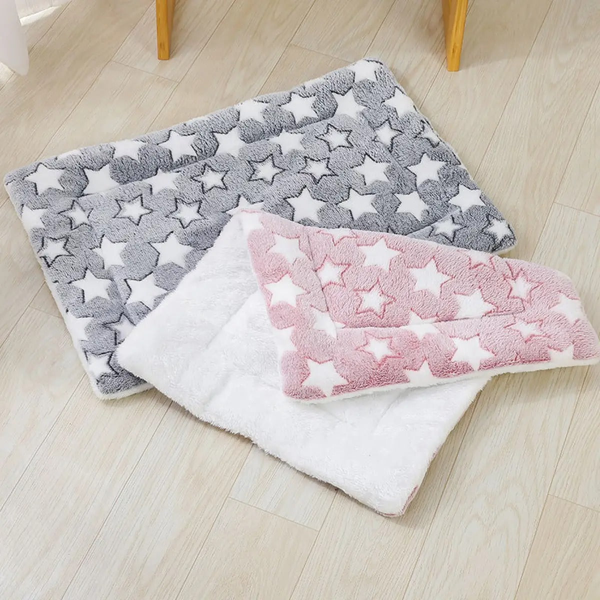 Double-Layer Plush Pet Blanket – Warm & Thick_CWMM5321