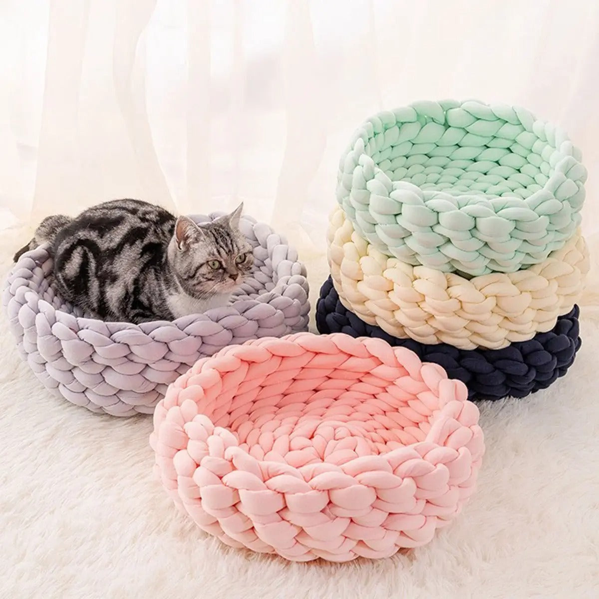 Chunky Handwoven Pet Bed, Machine Washable Cotton_CWMM6457