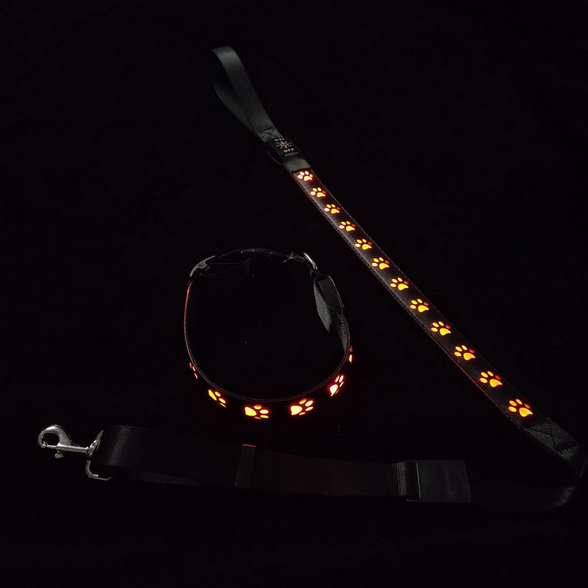 LED Paw Dog Collar USB Rechargeable Safety_CWMM11454