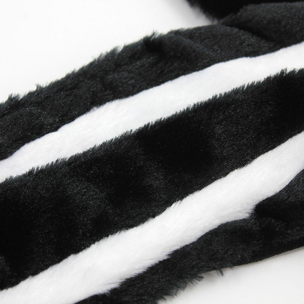 Squeaky Plush Skunk Toy for Dogs & Cats_CWMM13297