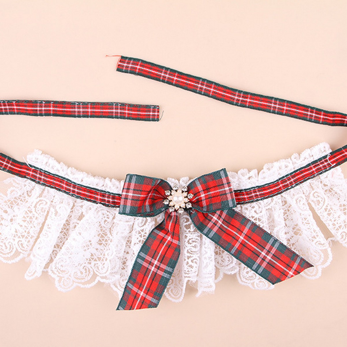 Festive Pet Scarf Collar – Plaid Lace Bow Decoration_CWMM11339