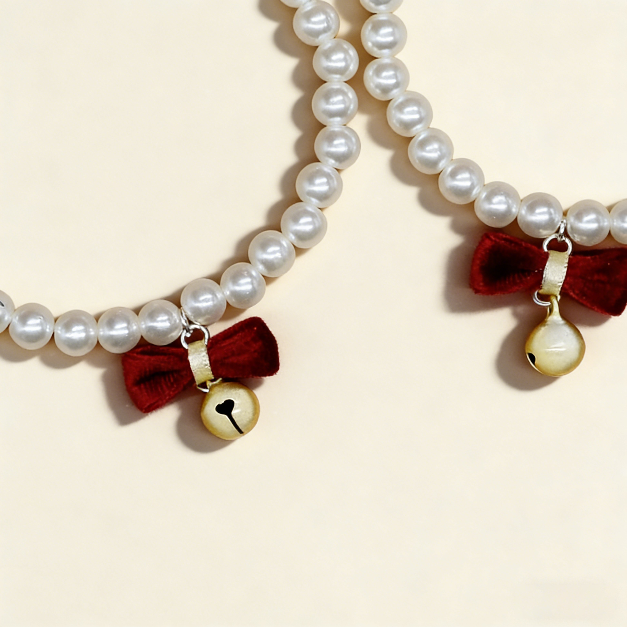 Chic Velvet Bow Pet Collar with Pearl Detail_CWMM13180