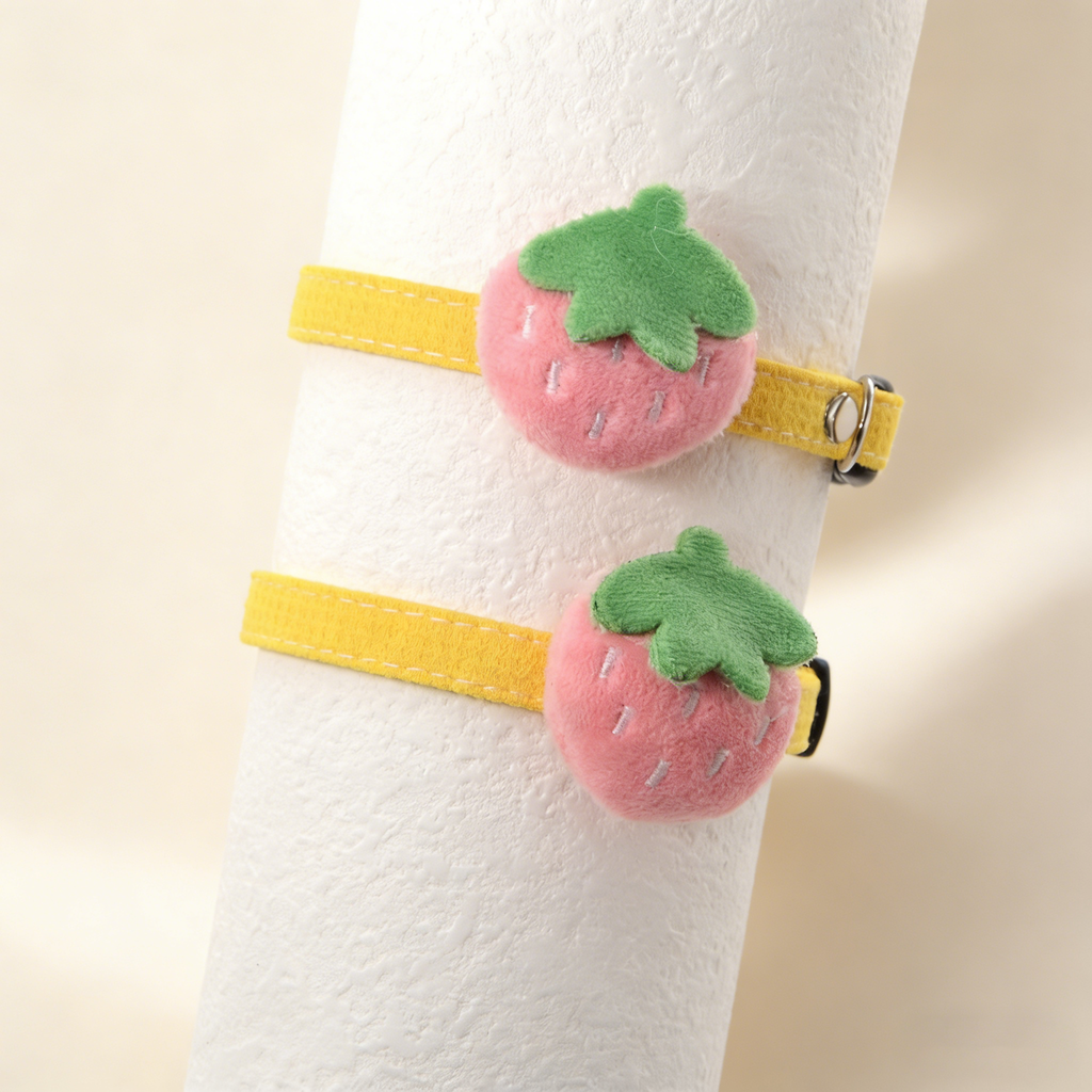 Small Pet Collar Strawberry Cartoon Style_CWMM13177