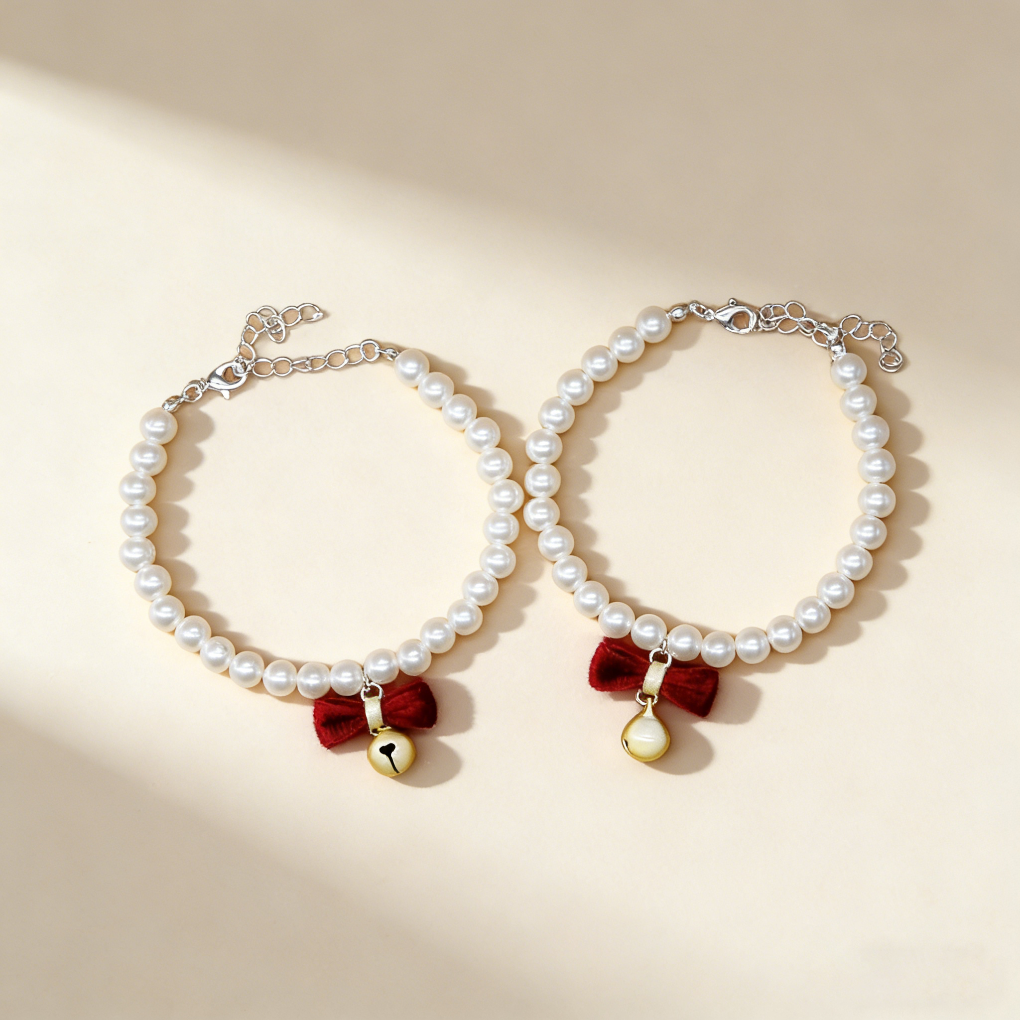 Chic Velvet Bow Pet Collar with Pearl Detail_CWMM13180