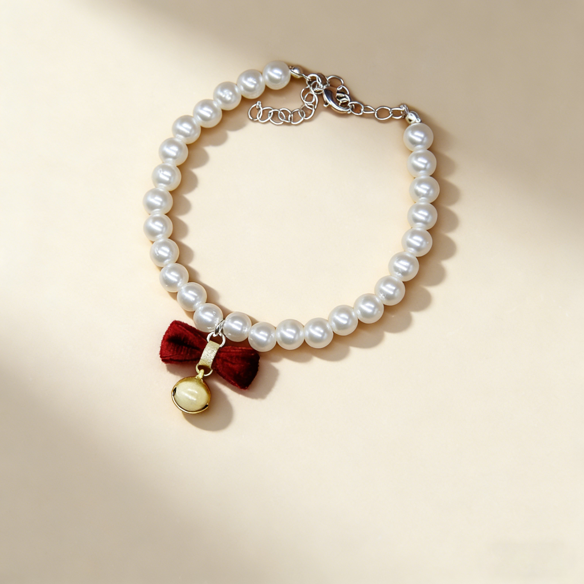 Chic Velvet Bow Pet Collar with Pearl Detail_CWMM13180