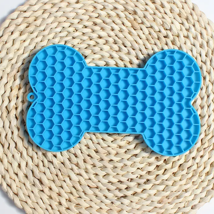 PawFeast Bone-Shaped Lick Mat for Dogs_CWMM6902