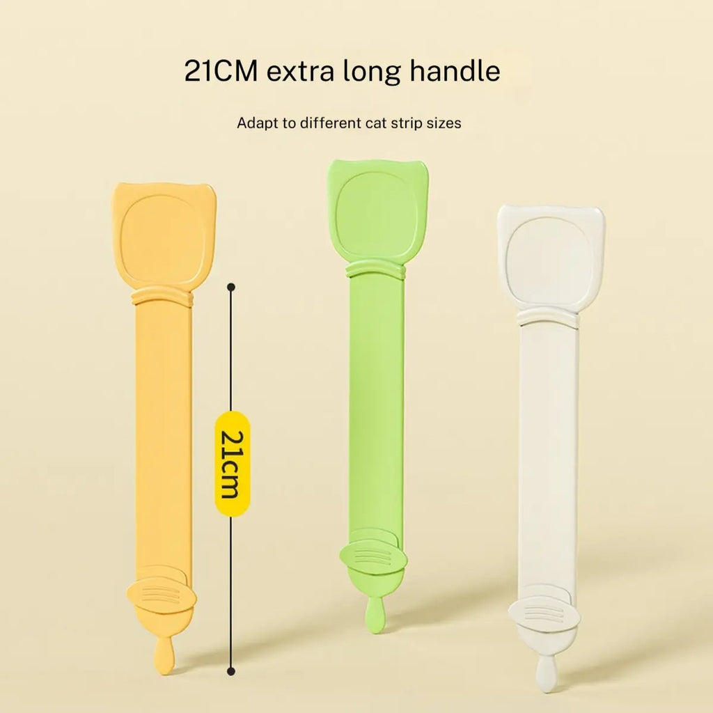 2-in-1 Cat Treat Squeezer and Feeding Spoon_CWMM6286