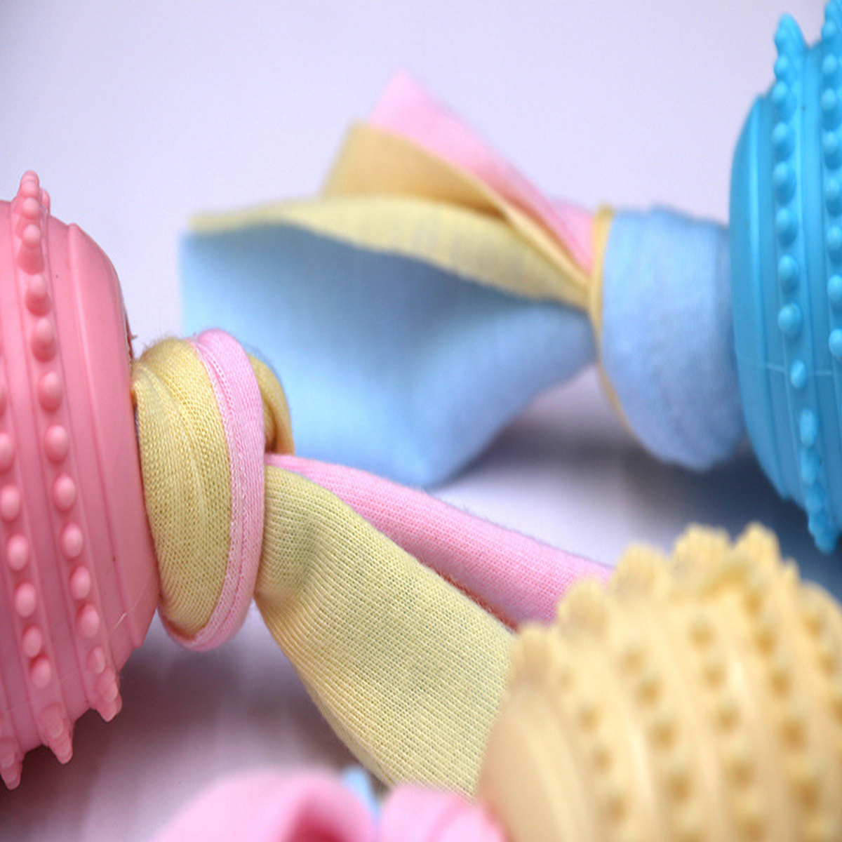 Chew Toy for Dogs with Fabric Strips & Rubber Ball_CWMM7231