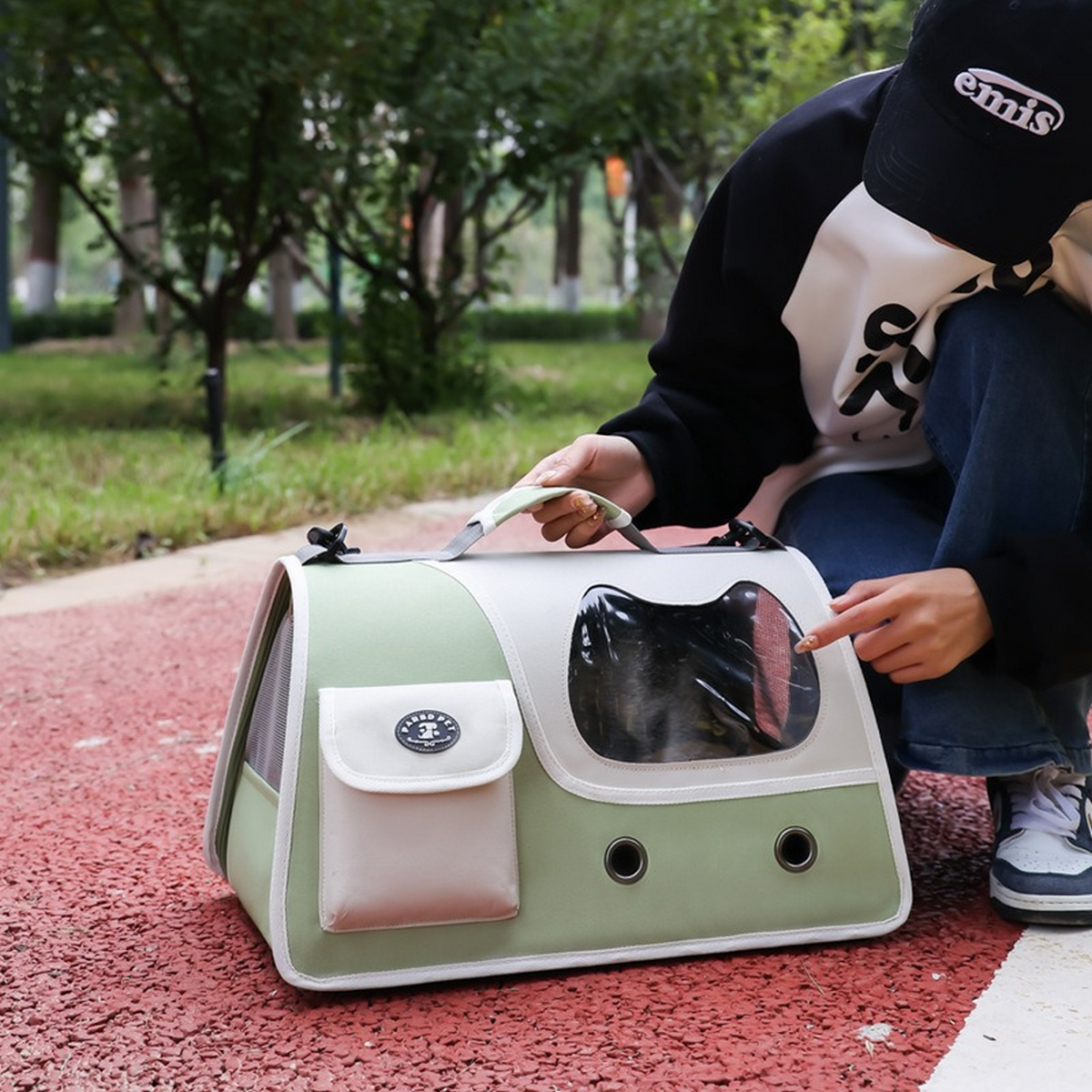 FlexiPaws Foldable Pet Travel Bag_CWMM6851