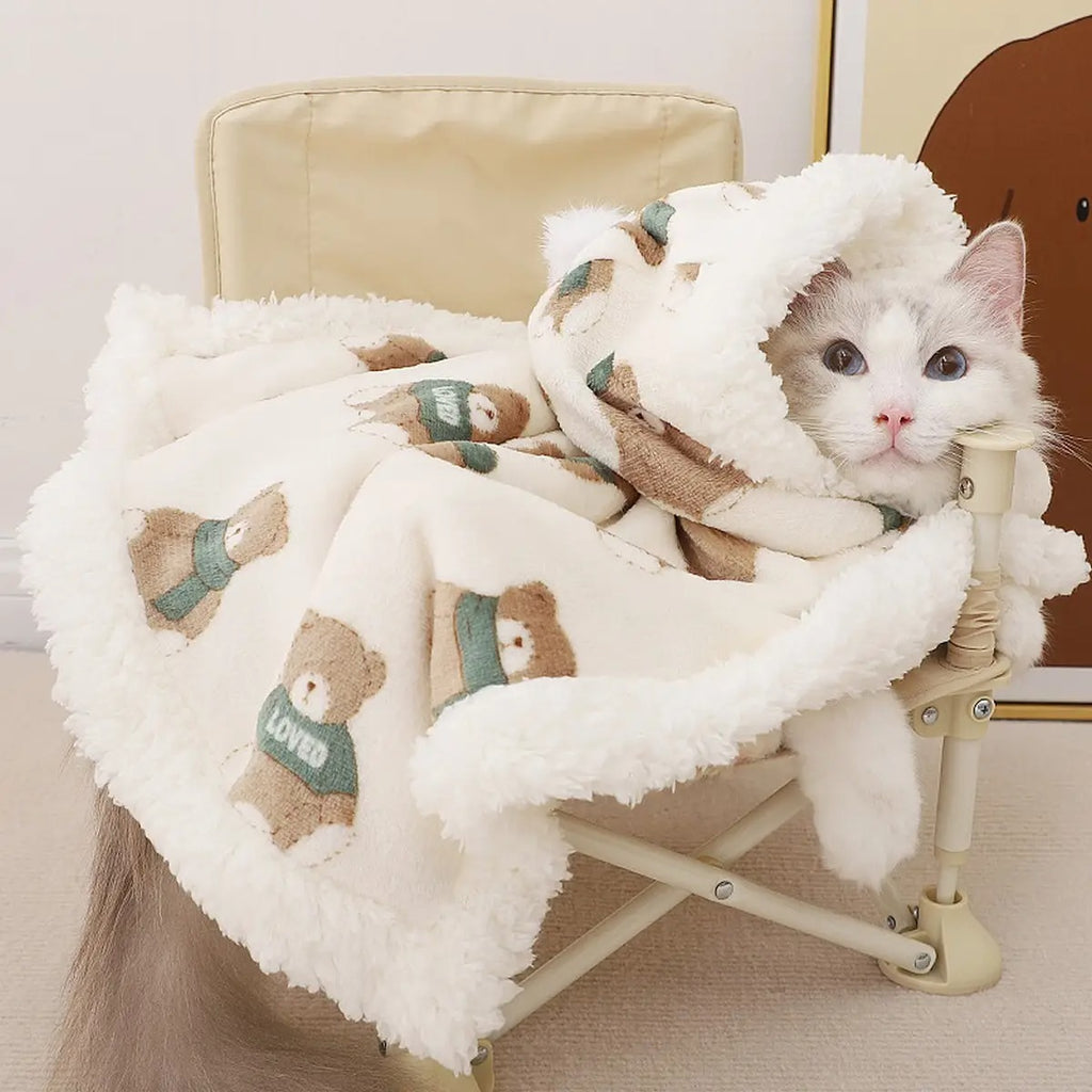 Pet Cape Blanket with Hood – Warm Winter Cloak_CWMM7278