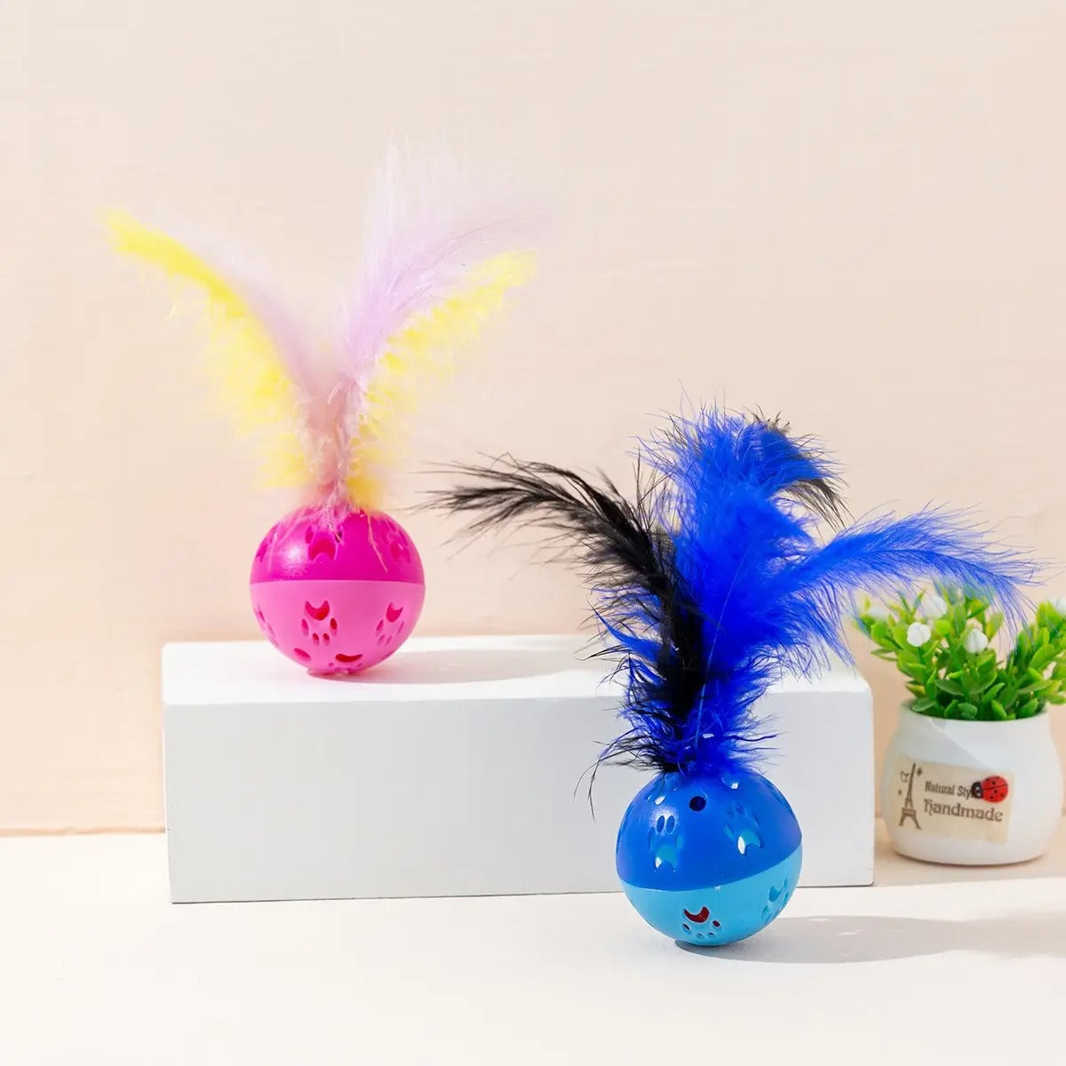Cat Toy Balls with Feathers and Bell Paw Prints_CWMM6803