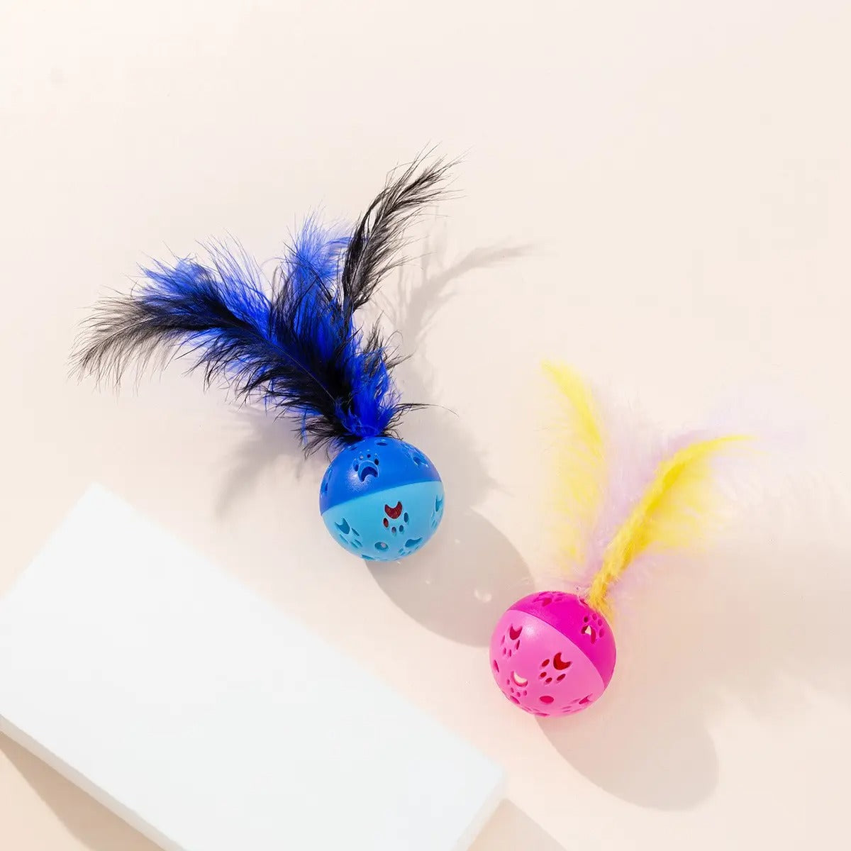 Cat Toy Balls with Feathers and Bell Paw Prints_CWMM6803