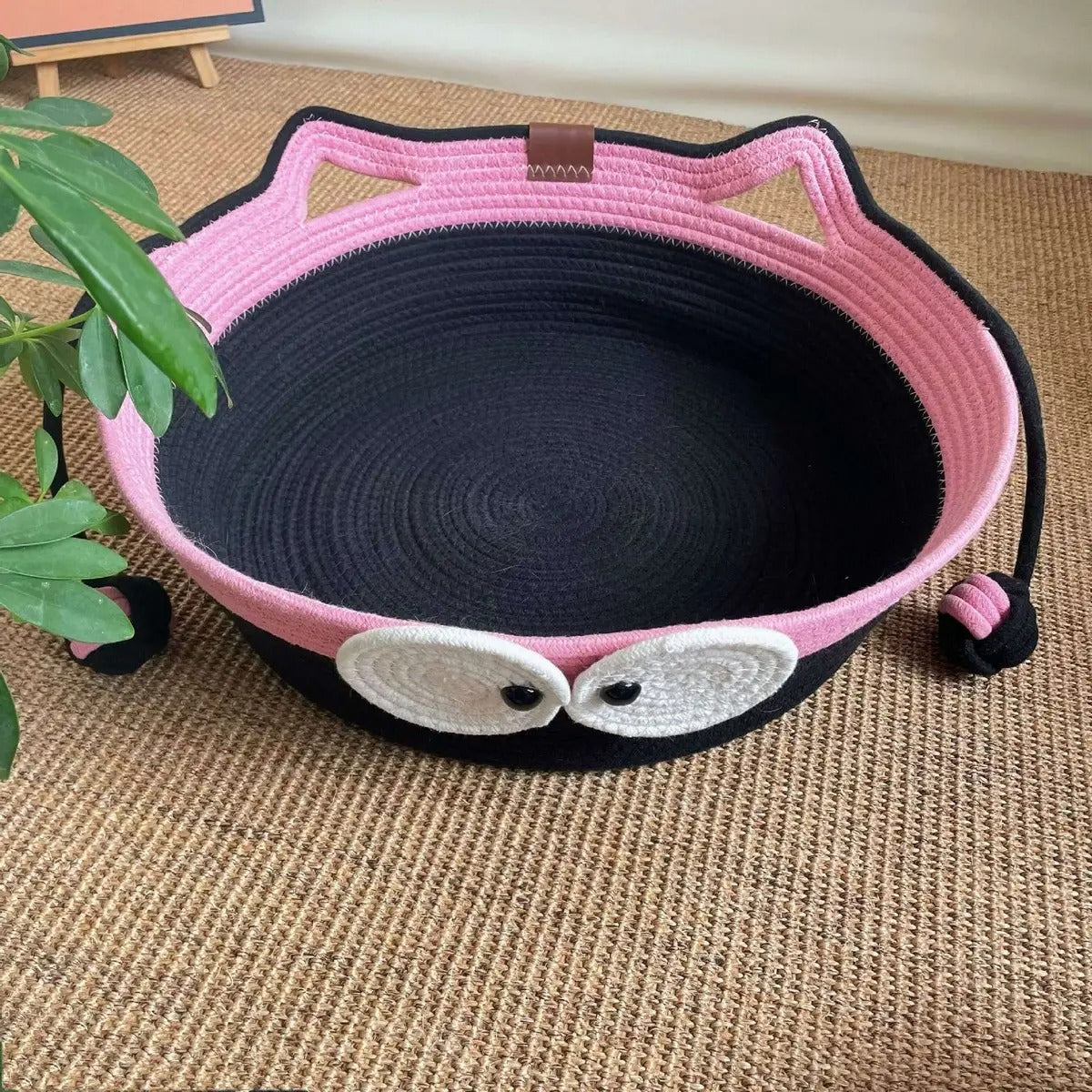 Handmade Woven Cat Bed with Play Ball_CWMM6560