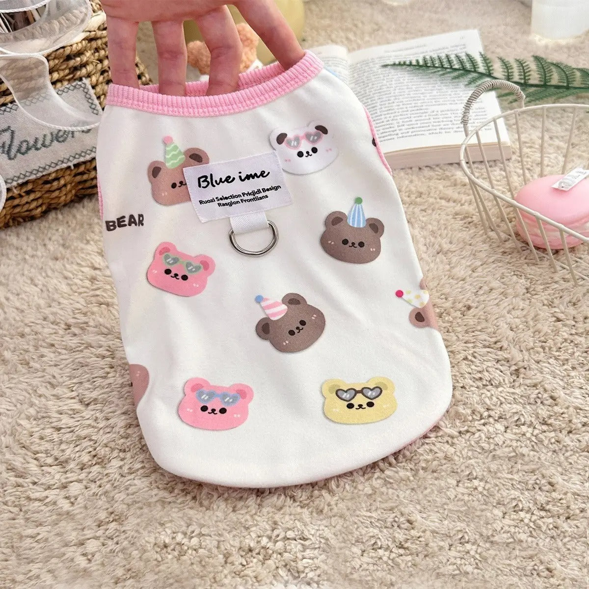 Four Seasons Pet Vest – Soft Fluff, Leash Design_CWMM5851