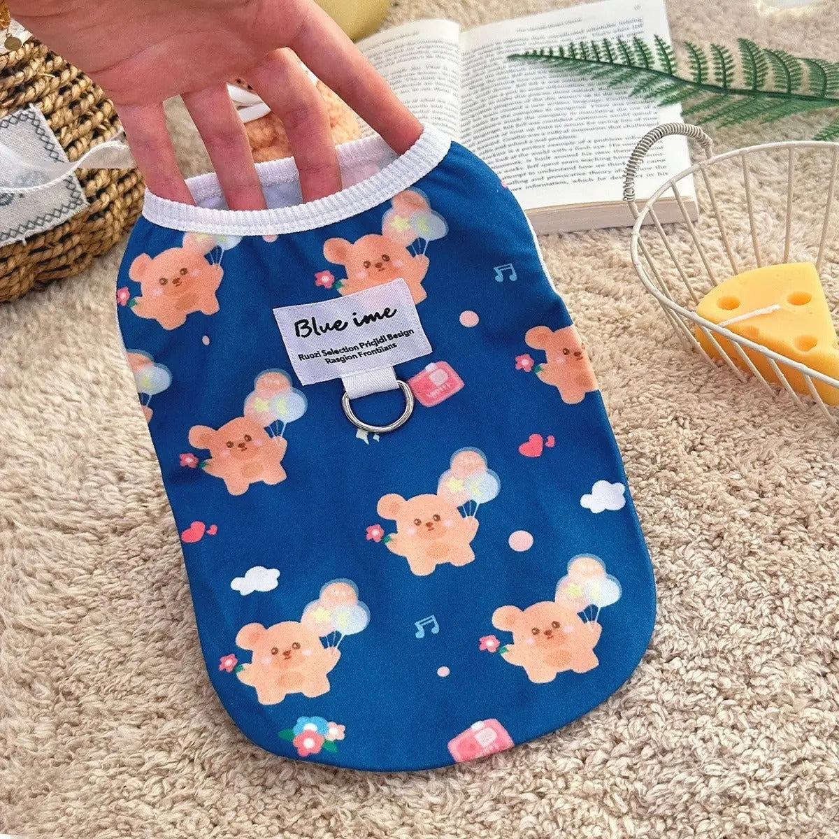 Four Seasons Pet Vest – Soft Fluff, Leash Design_CWMM5851