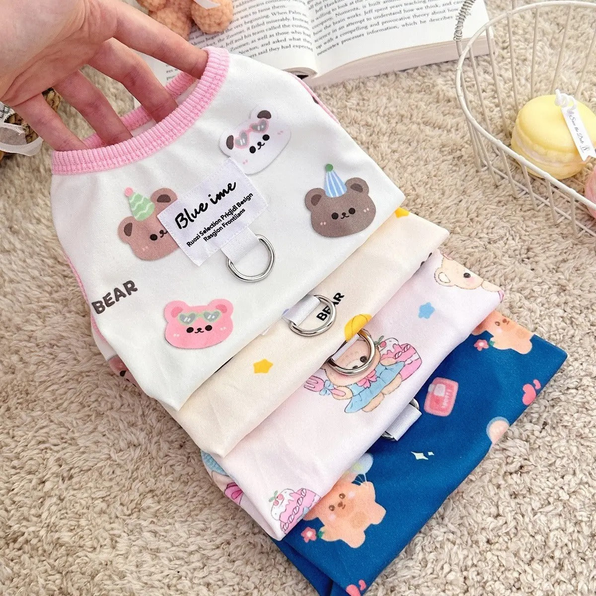 Four Seasons Pet Vest – Soft Fluff, Leash Design_CWMM5851