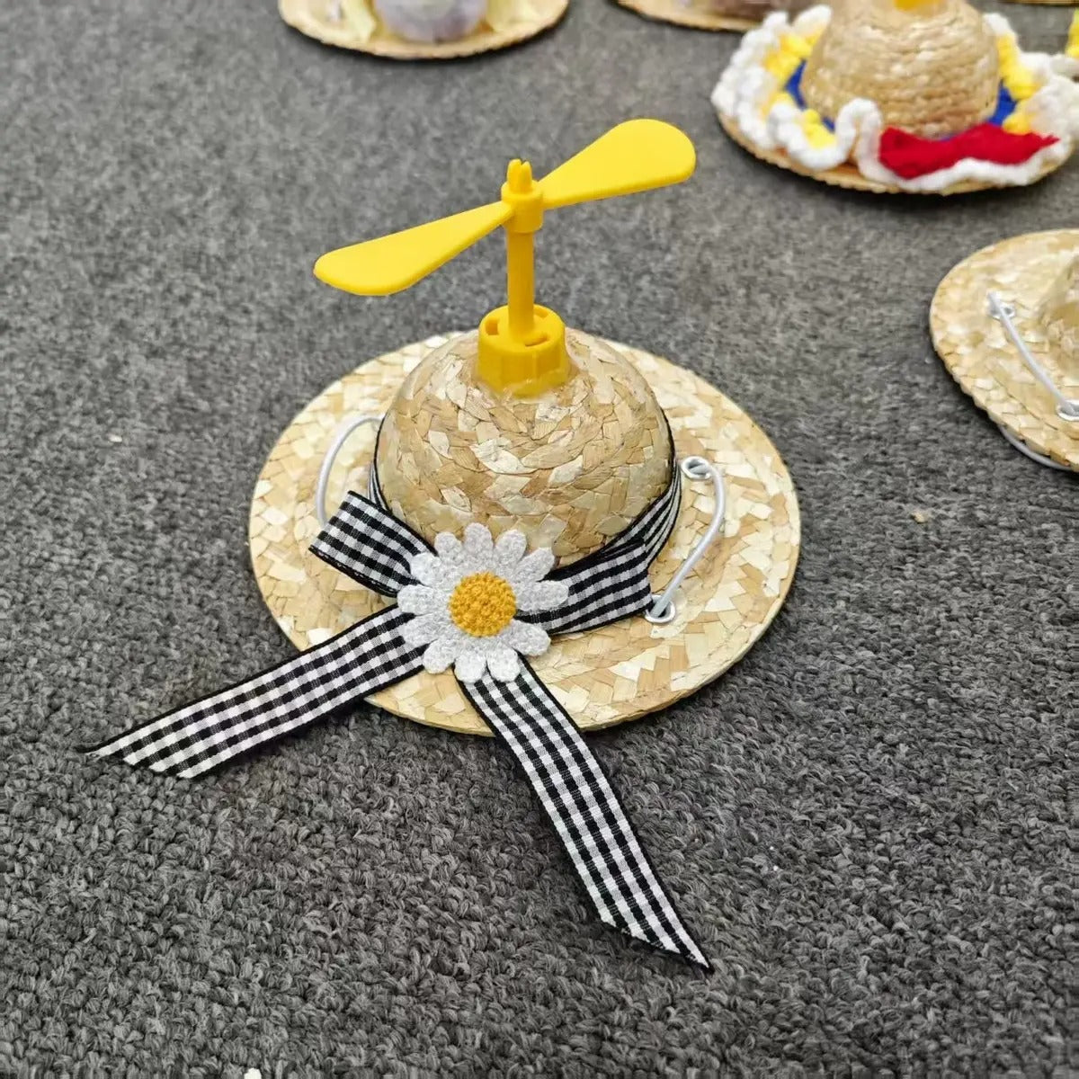 Handmade Straw Hat with Bamboo Prop for Dogs Cats_CWAH3715