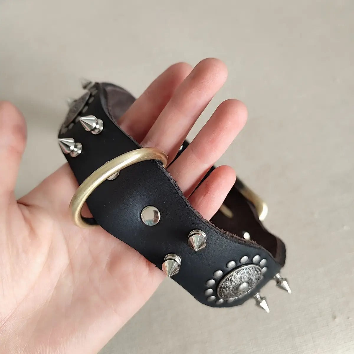 Vintage Studded Leather Dog Collar, Anti-Breakaway_CWMM7712