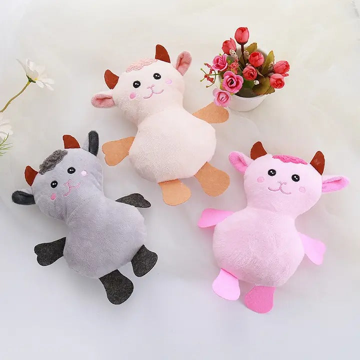 Squeaky Plush Lamb Toy – Durable & Fun for Dogs_CWMM5433